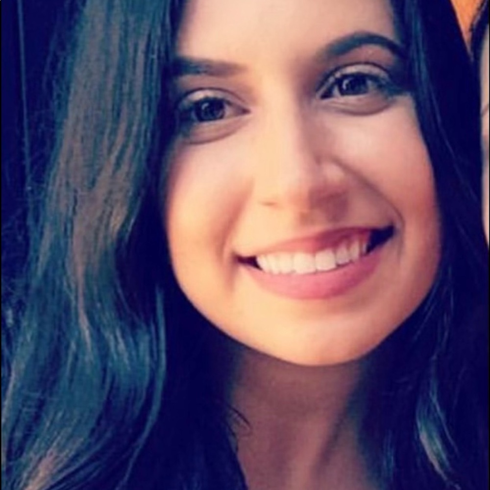 Meet your Posher, Kaila